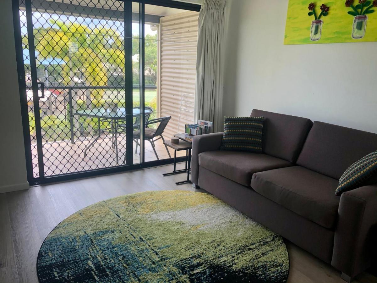 נוסוויל Apartment In 4* Resort - Pool Views - Great Location מראה חיצוני תמונה